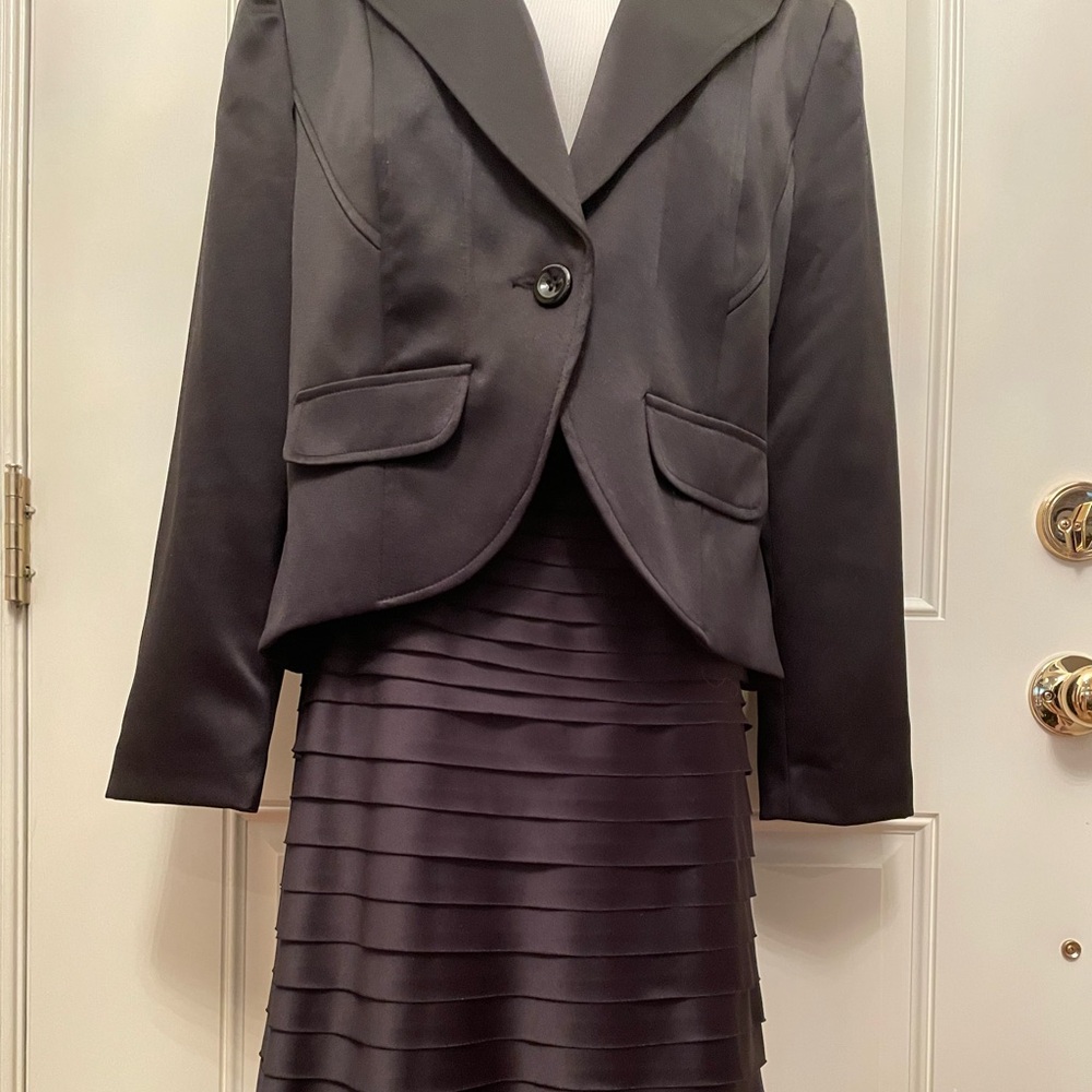 Black  formal matching jacket and skirt size L